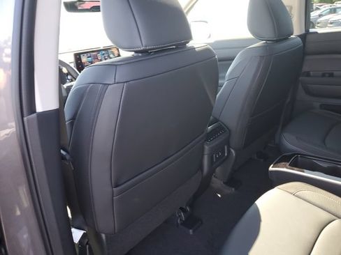 New 2026 Nissan Pathfinder SL AWD/4WD image 18