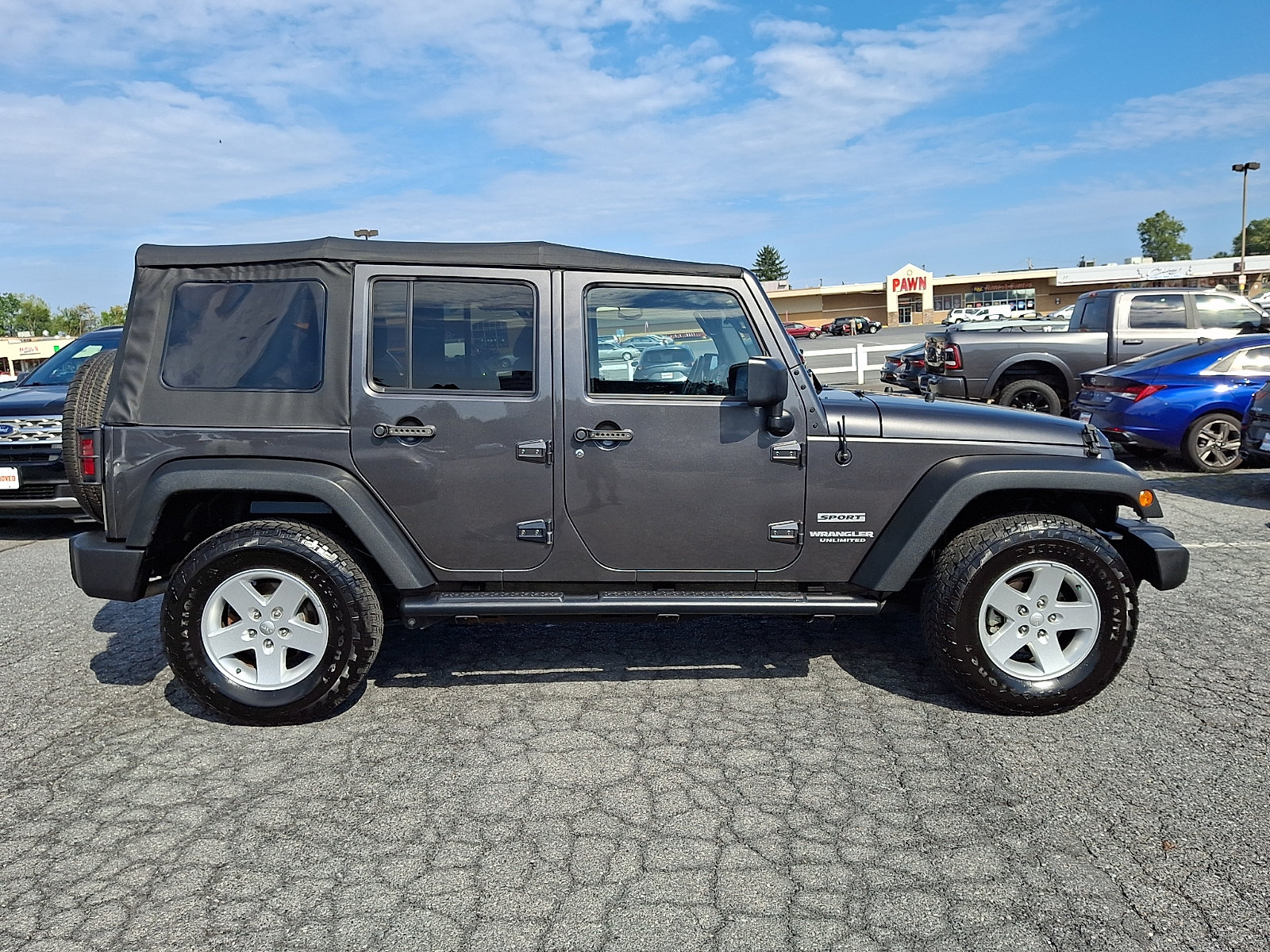 Used 2017 Jeep Wrangler Unlimited Sport w/ Quick Order Package 24S AWD/4WD image 7