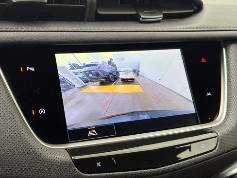 Certified 2024 Cadillac XT6 Luxury w/ LPO, Floor Liner Package AWD/4WD image 25
