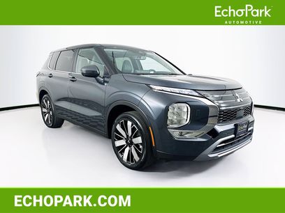 Used 2025 Mitsubishi Outlander SE