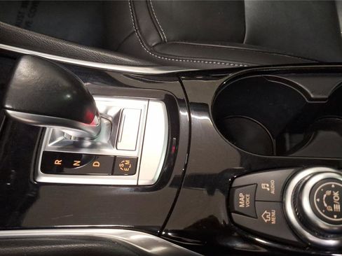 Used 2018 INFINITI QX30 AWD w/ Cargo Package image 19
