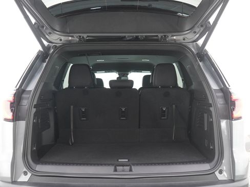 Used 2025 GMC Acadia AT4 w/ LPO, Floor Liner Package AWD/4WD image 17