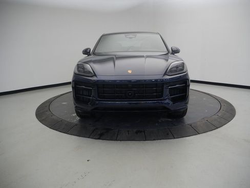 New 2026 Porsche Cayenne Coupe AWD/4WD image 10