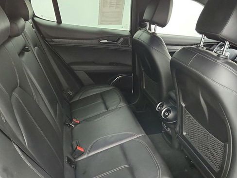 Used 2022 Alfa Romeo Stelvio Sprint image 22