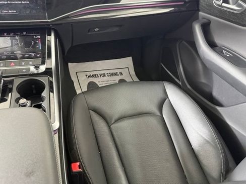 Used 2019 Audi Q8 Premium Plus w/ Premium Plus AWD/4WD image 28