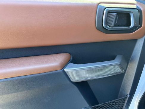 Used 2023 Ford Bronco Outer Banks image 14