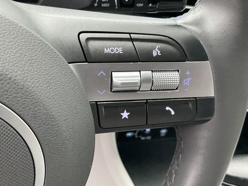 Used 2025 Hyundai Kona SEL image 29