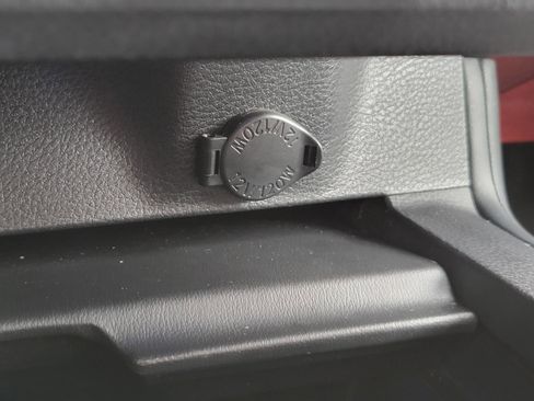 Used 2022 Toyota Avalon XLE image 23