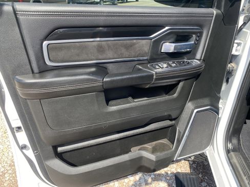 Used 2020 RAM 2500 Laramie AWD/4WD image 13