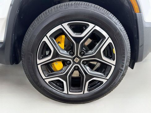 Used 2023 Rivian R1S Adventure Quad AWD/4WD image 34