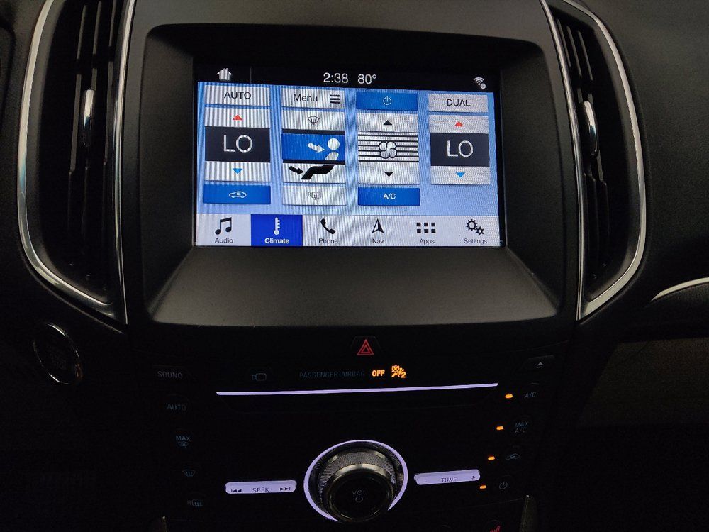 Used 2019 Ford Edge Titanium w/ Equipment Group 301A FWD image 25