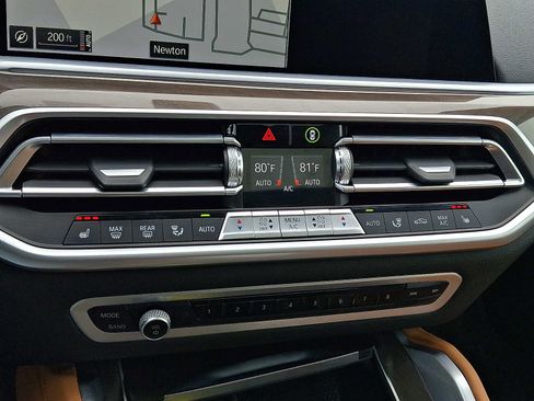 Used 2023 BMW X6 xDrive40i w/ Premium Package image 16