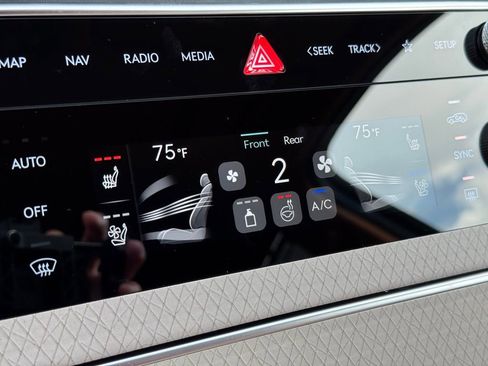 New 2026 Genesis GV80 2.5T Advanced image 37