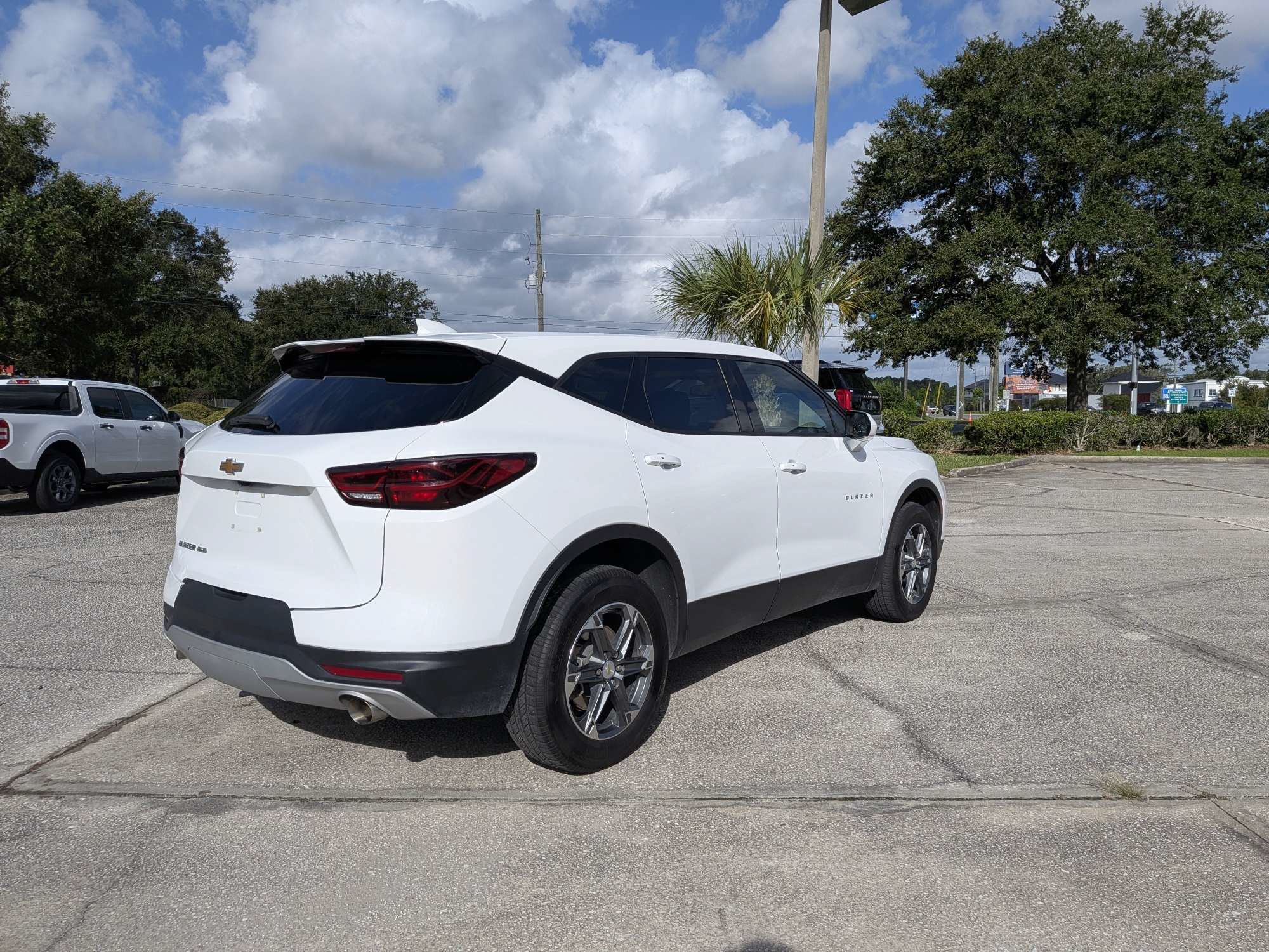Used 2025 Chevrolet Blazer LT AWD/4WD image 4