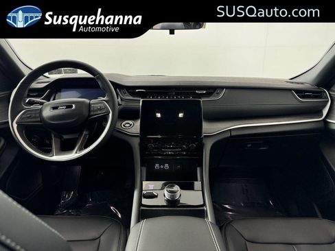 New 2025 Jeep Grand Cherokee Limited image 5