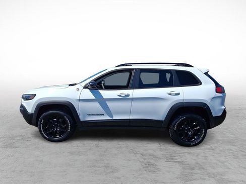 Used 2022 Jeep Cherokee Trailhawk w/ Comfort/Convenience Group AWD/4WD image 2