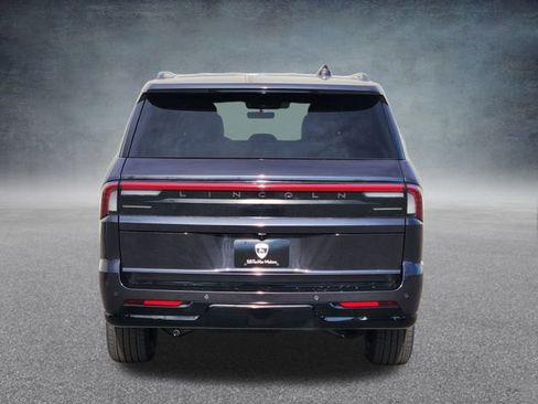 New 2026 Lincoln Navigator L Reserve w/ Jet Appearance Package image 6