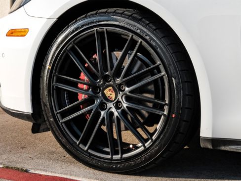 Used 2018 Porsche Panamera image 61