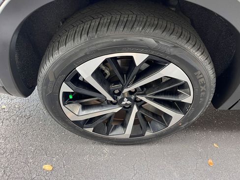 Used 2022 Mitsubishi Outlander SE image 25