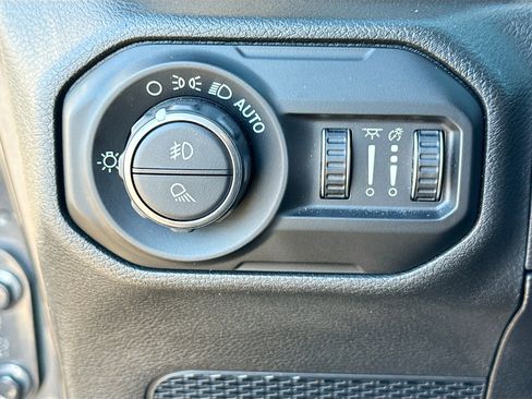 Used 2020 Jeep Gladiator Sport w/ Quick Order Package 24S image 33