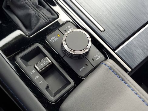 New 2026 Toyota Tundra Platinum AWD/4WD image 32