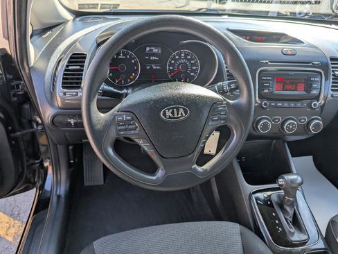 Used 2018 Kia Forte LX image 15