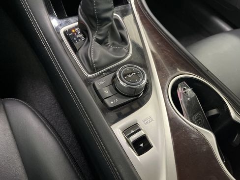Used 2018 INFINITI Q50 Luxe w/ Cargo Package (L95) AWD/4WD image 17