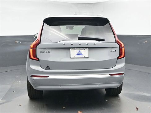 New 2026 Volvo XC90 B6 Ultra image 7