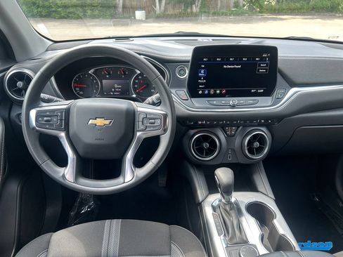 Used 2025 Chevrolet Blazer LT AWD/4WD image 16