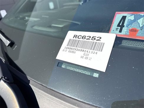 Used 2024 Chevrolet Suburban LT image 32