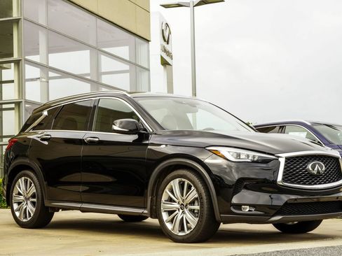Used 2020 INFINITI QX50 Sensory w/ Proactive Package AWD/4WD image 3