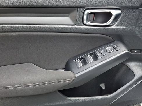 Certified 2025 Honda Civic Sport image 13