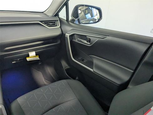 New 2025 Toyota RAV4 XLE image 27