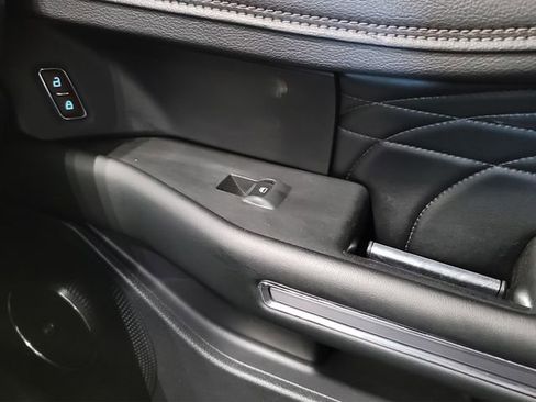 Used 2019 Ford Expedition Max Platinum AWD/4WD image 18