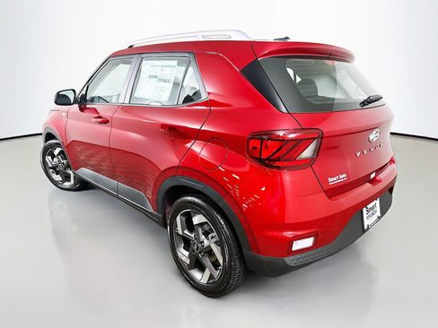 New 2025 Hyundai Venue SEL image 5
