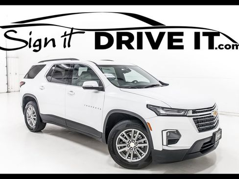 Used 2022 Chevrolet Traverse LT FWD image 1