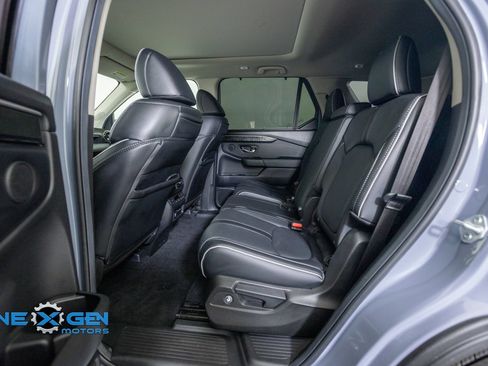 Used 2025 Honda Pilot Elite image 28