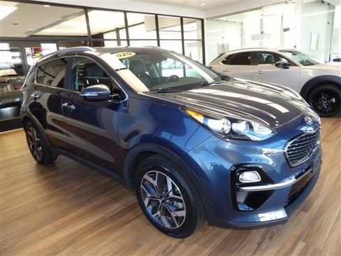 Used 2020 Kia Sportage EX image 3