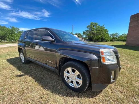 Used 2014 GMC Terrain SLE FWD image 2