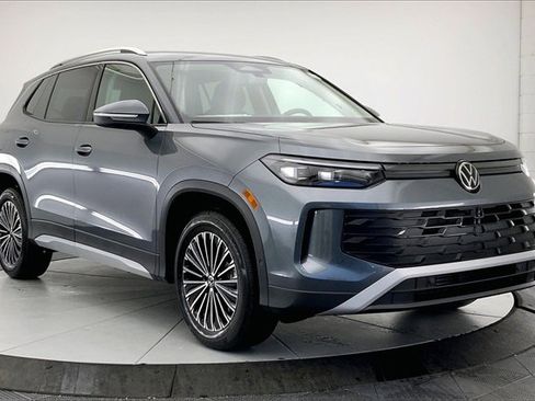 New 2026 Volkswagen Tiguan S image 1