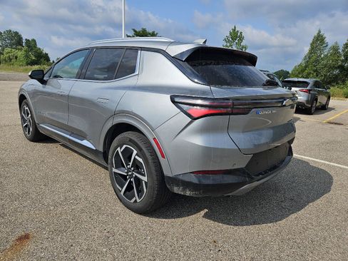Used 2024 Chevrolet Equinox EV LT AWD/4WD image 5