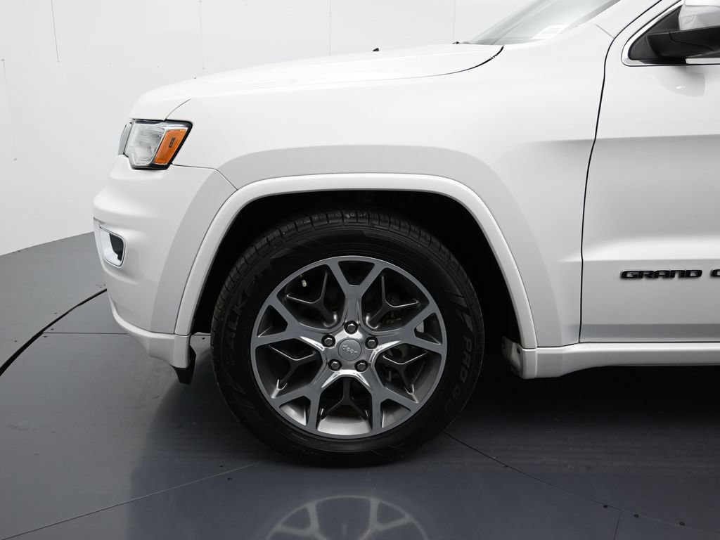 Used 2020 Jeep Grand Cherokee Overland w/ Interior Metal Package AWD/4WD image 9