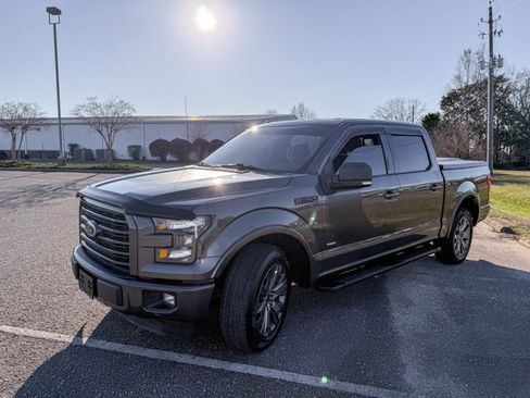 Used 2017 Ford F150 XLT w/ Equipment Group 302A Luxury image 9