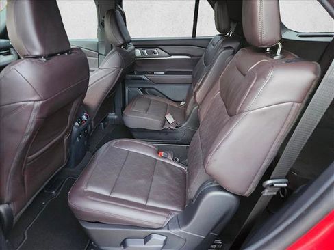 New 2026 Ford Explorer Platinum image 12