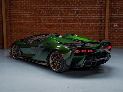 Used 2021 Lamborghini Sian Roadster AWD/4WD image 35