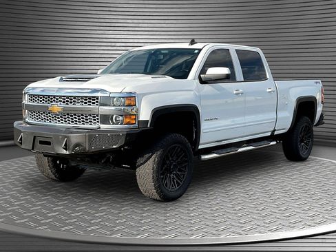 Used 2019 Chevrolet Silverado 2500 LT AWD/4WD image 3