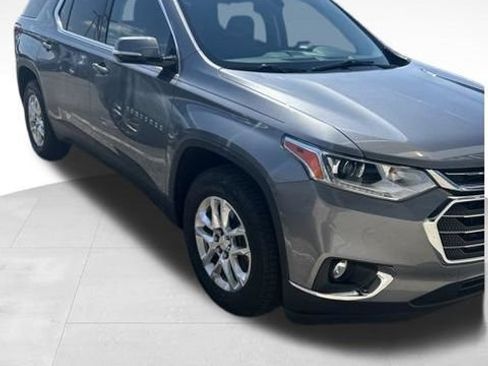Used 2018 Chevrolet Traverse LT w/ LPO, Cargo Package AWD/4WD image 17