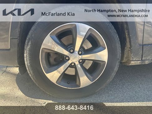 Used 2019 Jeep Cherokee Limited AWD/4WD image 18
