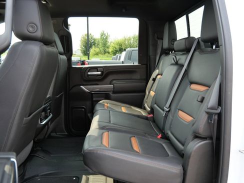 Used 2022 GMC Sierra 3500 AT4 w/ AT4 Premium Plus Package AWD/4WD image 23
