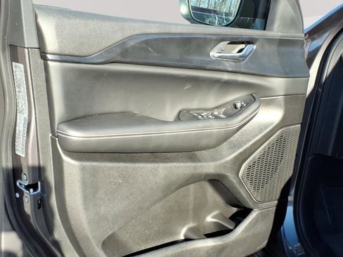 New 2025 Jeep Grand Cherokee 4WD image 7